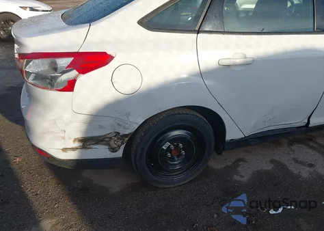 2013 Ford Focus Se z USA, uszkodzony, nr VIN 1FADP3F29DL266960